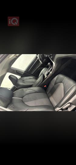 تۆیۆتا کامری